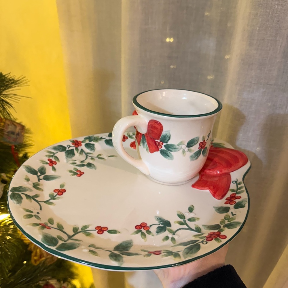 PFALTZGRAFF Pfaltzgraff Winterberry Snack
Set 9.5" Plate Mug